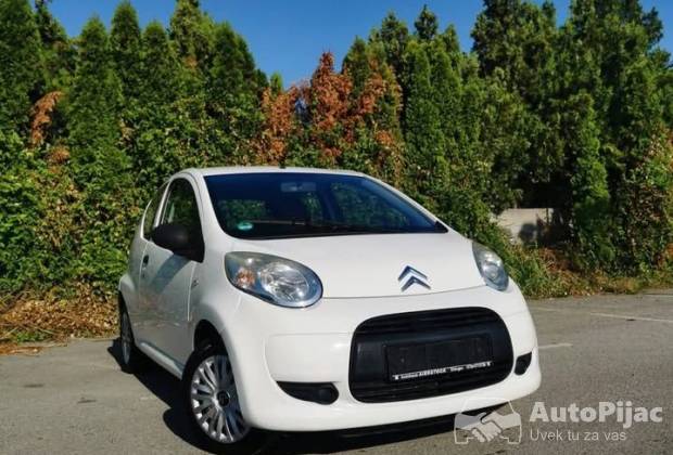 Citroen C1 																											2009. godište