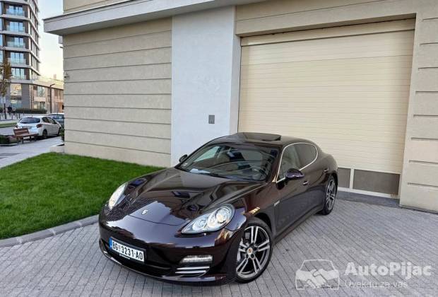 Porsche Panamera 4S Chrono N O V A																											2010. godište
