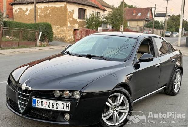Alfa Romeo 159 1.9 JTD 2007 - Dizel 120KS