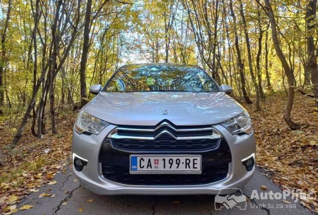 Citroen DS4 1.6 EHDI																											2012. godište
