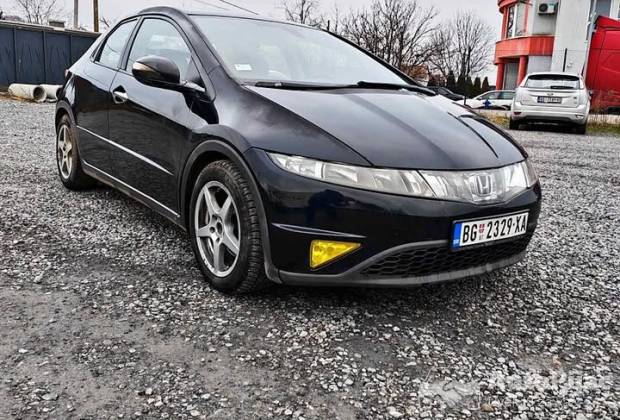 Honda Civic 2.2 dizel 2007 - servisiran, LED osvetljenje, 2 seta felni