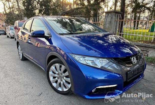 Honda Civic 1.8 i -VTEK SPORT																											2014. godište