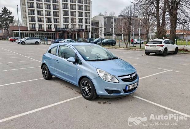 Opel Corsa D 1.2 16v 2007, benzin, registrovana do 12/2026, odlične gume i servisna knjiga