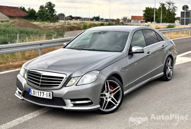 Mercedes Benz E 200 AMG 7G																											2012. godište